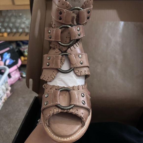 Free Birds Rapture Heel - Picture 6 of 10